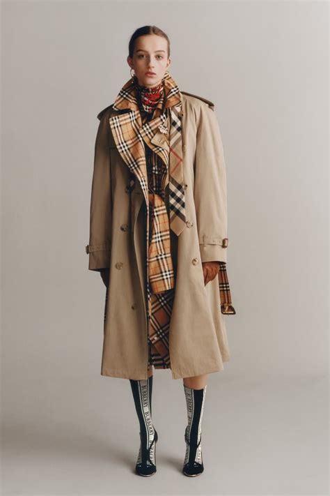 burberry trenchcoat wikipedia|trenchcoat Burberry female.